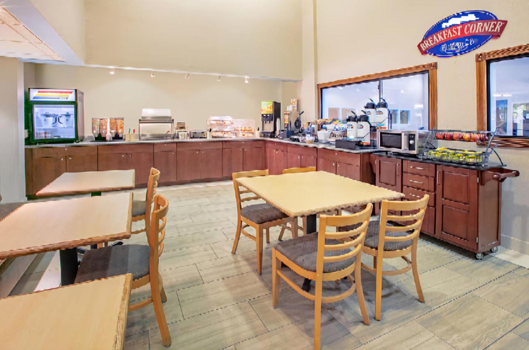Cash Rewards Inn & Suites Розуелл Екстер'єр фото